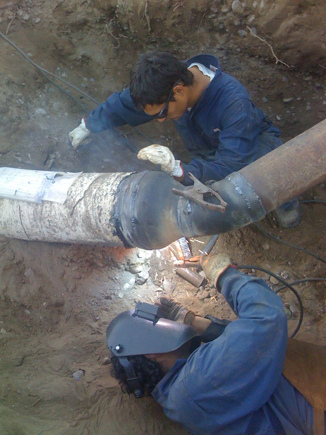 Habilitación y piping de sondaje en terreno